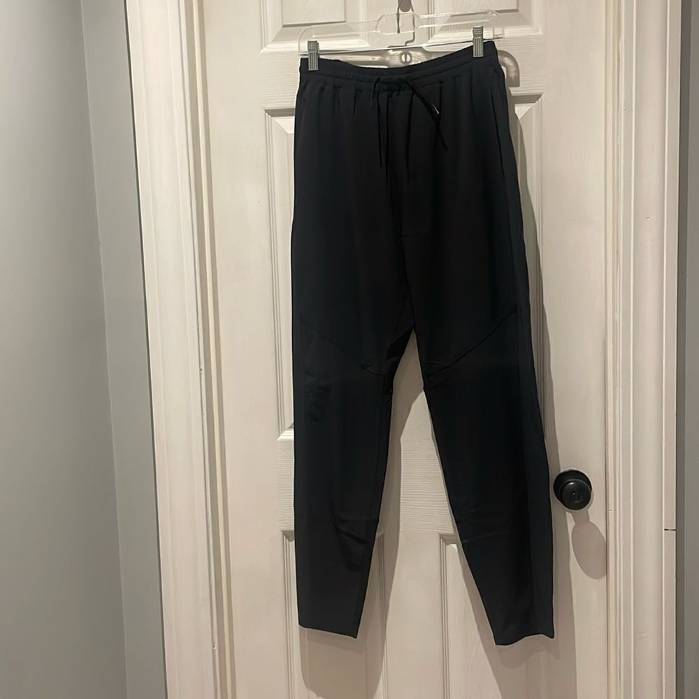Outdoor Voices athletic jogger pants SZ medium